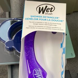 Wet brush Shower Detangler